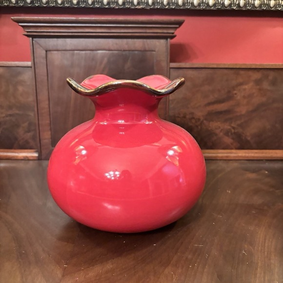 Southern Living At Home Other - Southern Living at Home Cinnabar Red Ruffle Vase‎ Gold Trim Portugal 6.5"